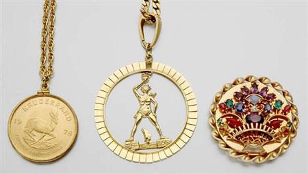 Lot image - Group of Jewelry