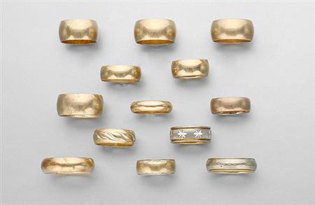 Lot image - Large Group of Band Rings