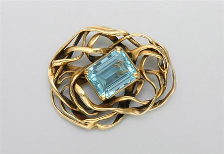 Lot image - Gold and Aquamarine Brooch