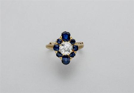 Lot image - Antique Diamond and Sapphire Cluster Ring
