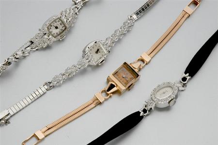 Lot image - Group of Jewelry