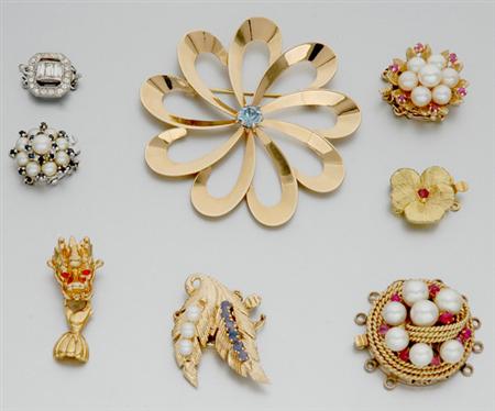 Lot image - Group of Jewelry
