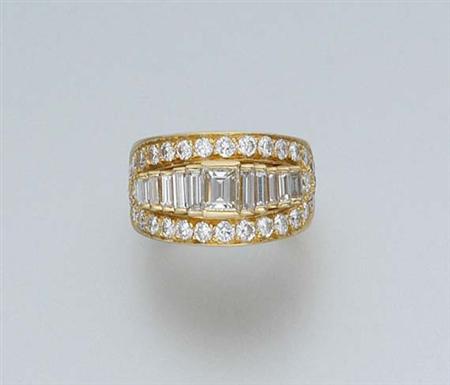 Lot image - Gold and Diamond Ring