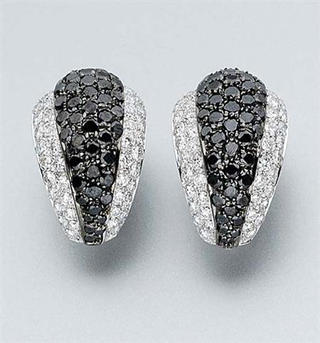 Lot image - Pair of Diamond and Black Diamond Earclips