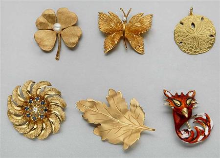 Lot image - Group of Assorted Jewelry and Gentlemans Jewelry