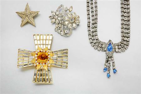 Lot image - Lot of Costume Rhinestone Jewelry