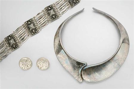 Lot image - Group of Assorted Jewelry