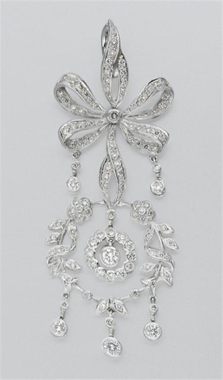 Lot image - Diamond Pendant