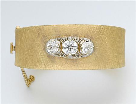 Lot image - Gold and Diamond Bangle