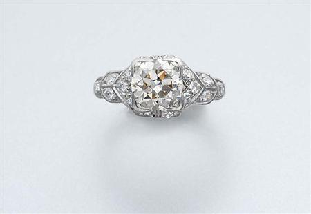 Lot image - Diamond Ring