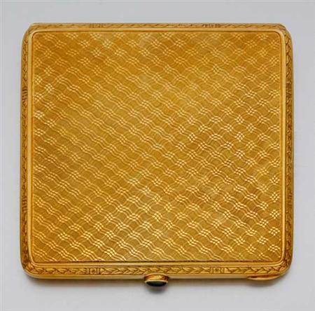 Lot image - Gold Compact