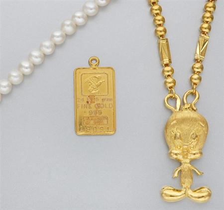 Lot image - Group of Jewelry