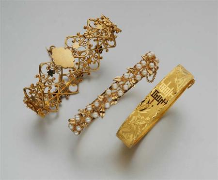 Lot image - Group of Jewelry