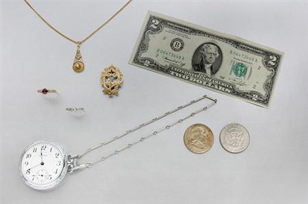 Lot image - A Lot of Assorted U.S. Coins and Currency and Jewelry