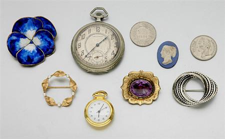 Lot image - Group of Assorted Jewelry and Costume Jewelry