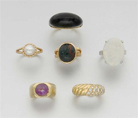 Lot image - Group of Rings