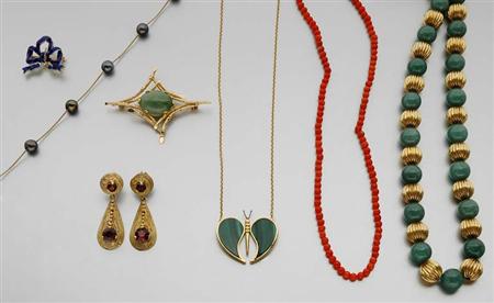 Lot image - Group of Assorted Jewelry