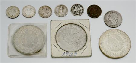 Lot image - Group of Assorted Coins