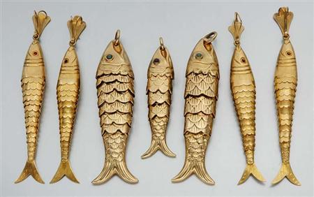Lot image - Seven Fish Pendants