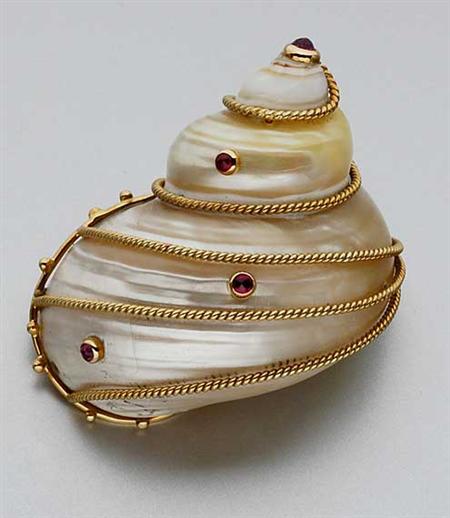 Lot image - Gold, Shell and Ruby Brooch