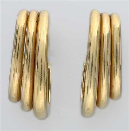 Lot image - Pair of Gold Hoop Earrings