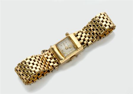 Lot image - Gold Wristwatch