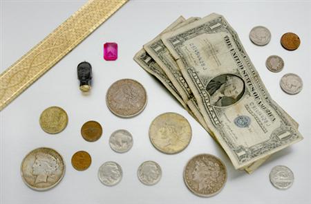 Lot image - Assorted U.S. and Foreign Coins and Currency and Assorted Jewelry