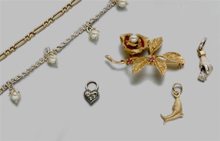 Lot image - Group of Assorted Jewelry