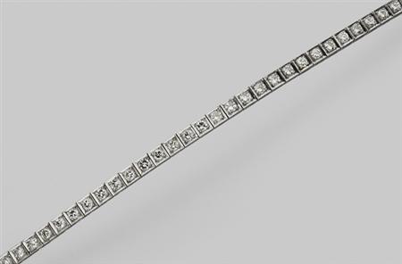 Lot image - Diamond Straightline Bracelet