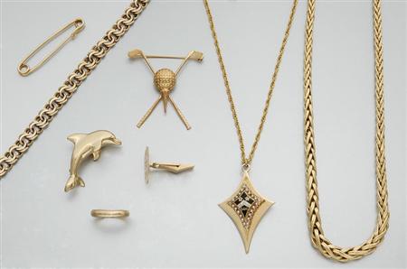 Lot image - Group of Jewelry