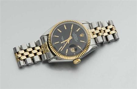 Lot image - Gentlemans Stainless Steel and Gold Wristwatch