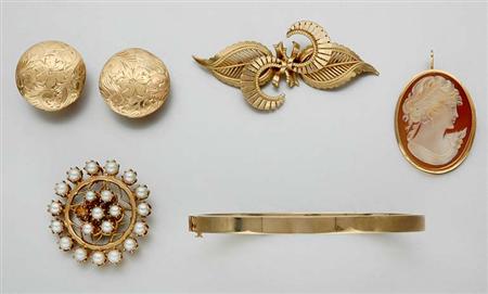 Lot image - Group of Gold Jewelry