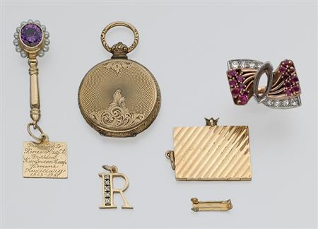 Lot image - Group of Miscellaneous Jewelry