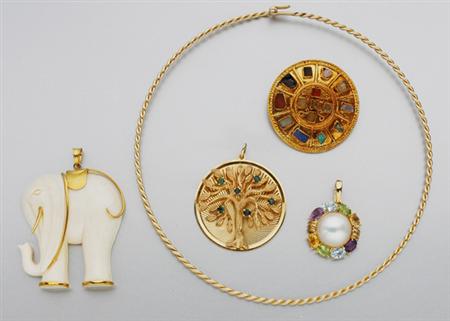 Lot image - Group of Assorted Items