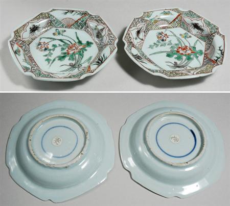 Lot image - Pair of Chinese Wucai Dishes