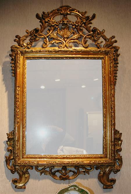 Lot image - Louis XV Gilt-Wood Mirror