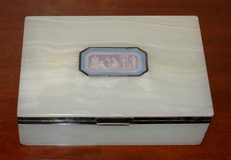 Lot image - English Silver Mounted Onyx Cigarette Box