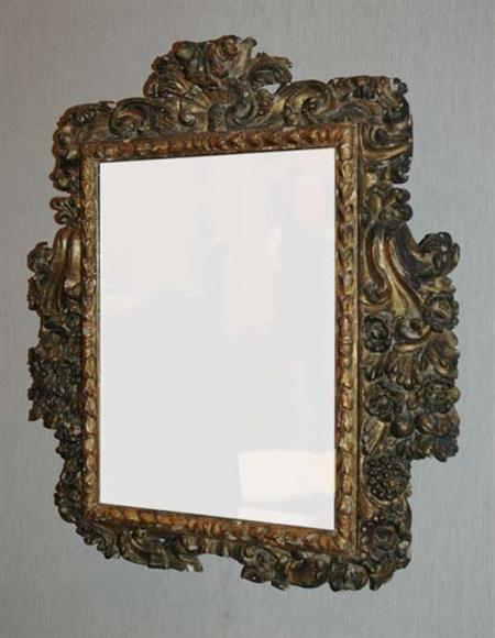 Lot image - Spanish Baroque Gilt-Wood Mirror