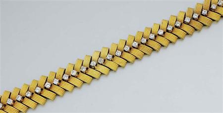 Lot image - Gold and Diamond Bracelet