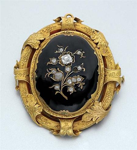 Lot image - Antique Gold, Black Enamel and Diamond Pendant-Brooch