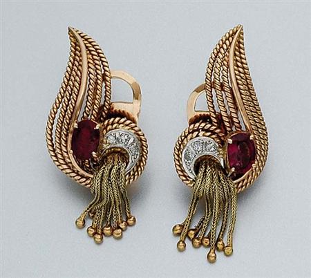 Lot image - Pair of Gold, Pink Tourmaline and Diamond Fringe Earclips