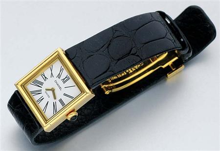 Lot image - Gold Wristwatch