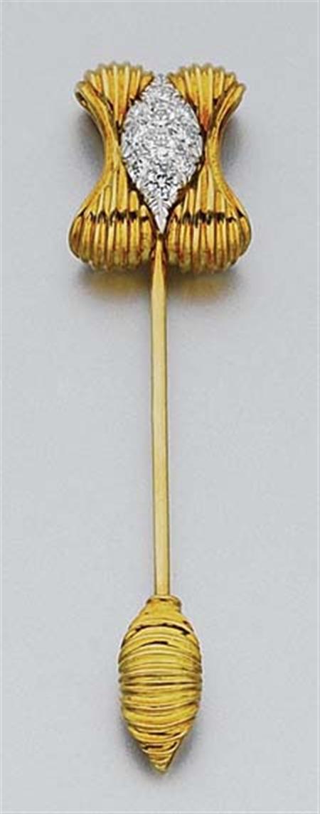 Lot image - Gold, Platinum and Diamond Jabot