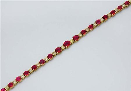 Lot image - Gold, Red Spinel and Yellow Diamond Bracelet