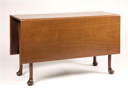 Lot image - George I Style Mahogany Drop-Leaf Table