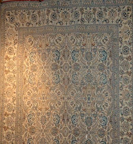 Lot image - Nain Rug