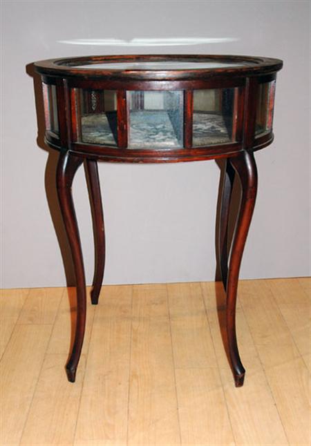 Lot image - Edwardian Satinwood Inlaid Mahogany Vitrine Table
