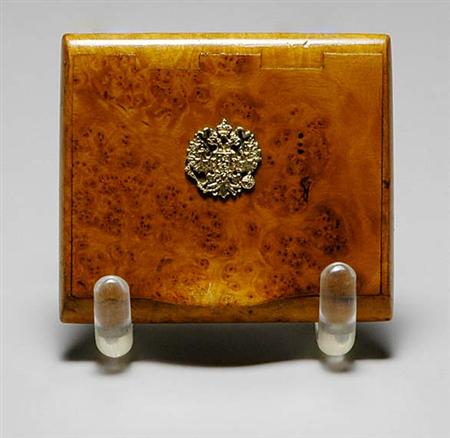 Lot image - Russian Yellow Gold Mounted Karelian Birch Cigarette Case