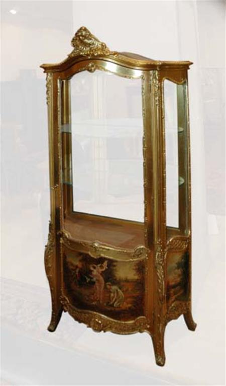 Lot image - Louis XV Style Gilt-Wood Vitrine