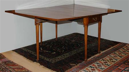 Lot image - Queen Anne Maple Drop-Leaf Table